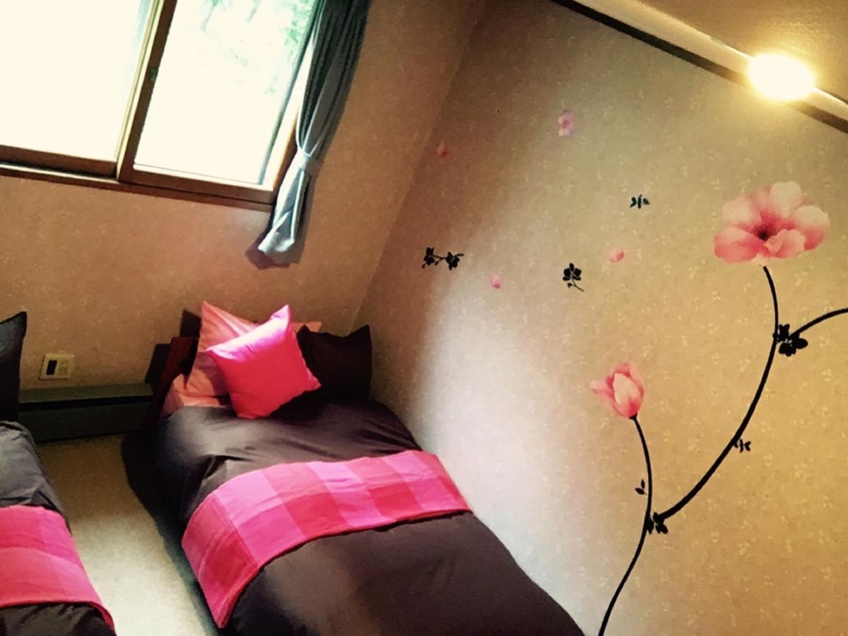 Hostel E-Joy Fudžikawagučiko Exteriér fotografie