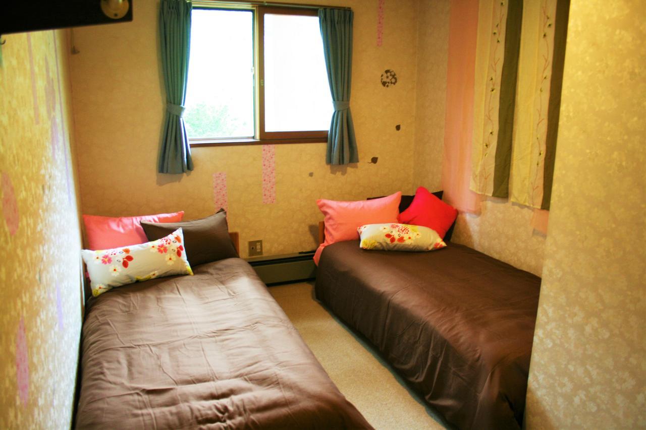 Hostel E-Joy Fudžikawagučiko Exteriér fotografie